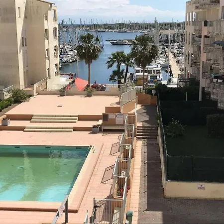 Cap D'agde : T2 Spacieux, Parking, Balcon, Piscine, Proche Commerces Et - Fr-1-723-19