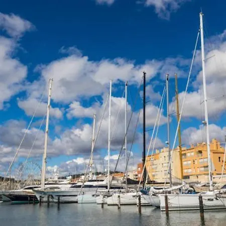 Cap D'agde : T2 Spacieux, Parking, Balcon, Piscine, Proche Commerces Et - Fr-1-723-19 Apartamento *