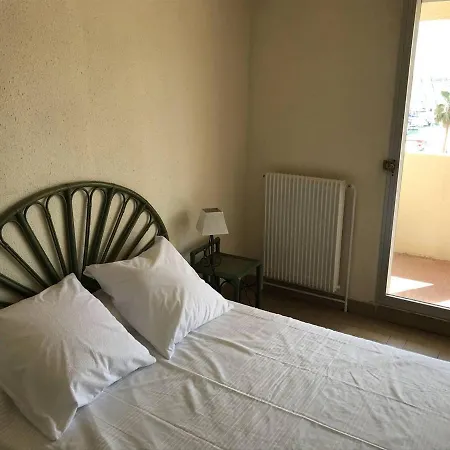 Apartamento Cap D'agde : T2 Spacieux, Parking, Balcon, Piscine, Proche Commerces Et - Fr-1-723-19